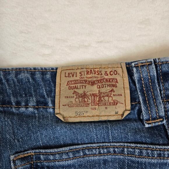 Levi's 525 Nouveau Low Bootcut Womens 14 Jeans Denim Dark Wash 0730 - Picture 10 of 11